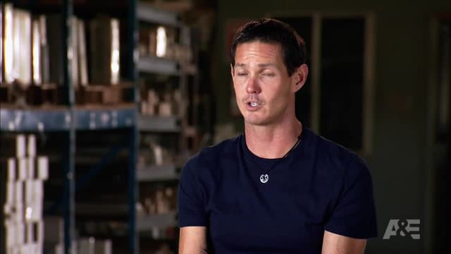 S04:E01 - Monkey Business