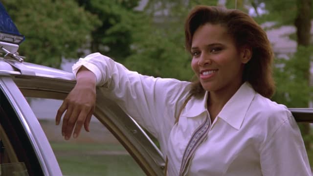 S03:E04 - First Girl