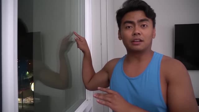 S01:E02 - Do Not Use Bath Bombs at 3am