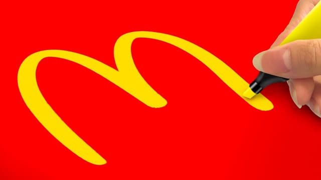 S01:E13 - Drew 100 Logos From Memory