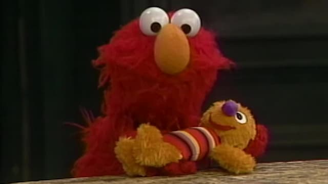 S18:E31 - Elmo's New Doll