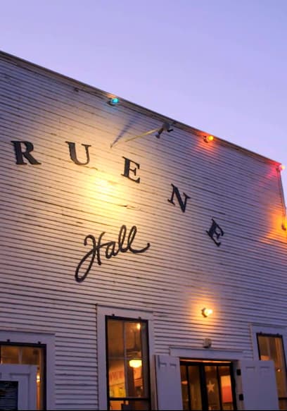 S01:E02 - Gruene Hall poster