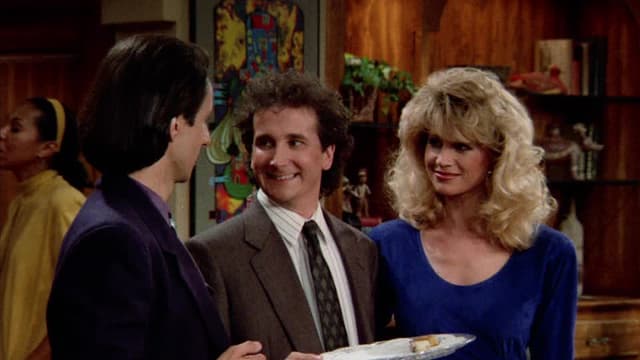 S05:E13 - Because They're Cousins