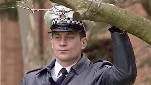 S02:E17 - Labour of Love