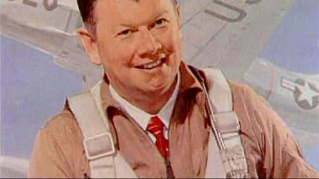 S01:E02 - Buying the Life