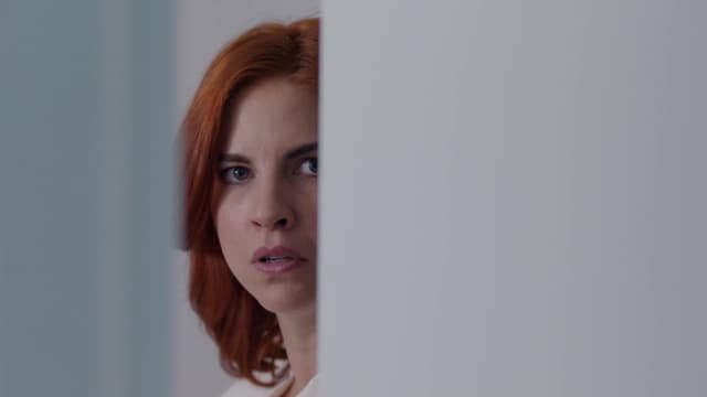 S02:E04 - The Holy Hole