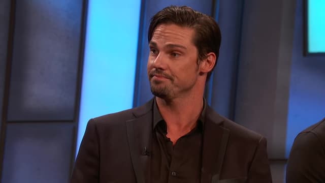 S01:E17 - The Cast of It Chapter Two