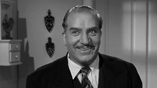 S01:E21 - Hazel's Mona Lisa Grin