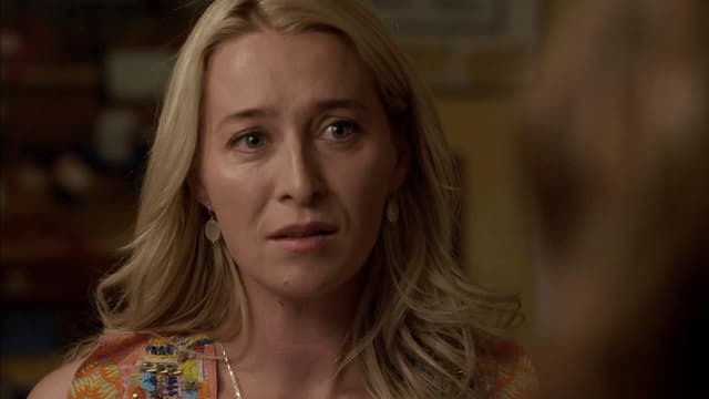 S03:E01 - Happiness Is a Delusion