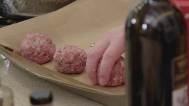 S01:E04 - Spaghetti and Meatballs