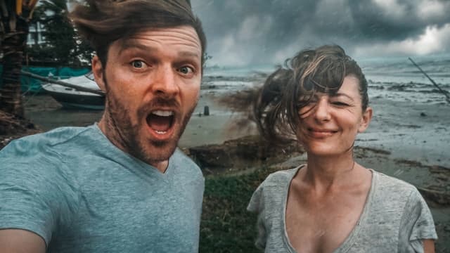S01:E10 - Surviving a Cyclone in Fiji