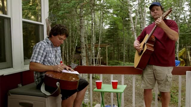 S03:E13 - The Ultimate Floating Fire Pit