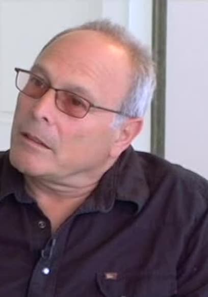 S01:E07 - Howard Deutch poster