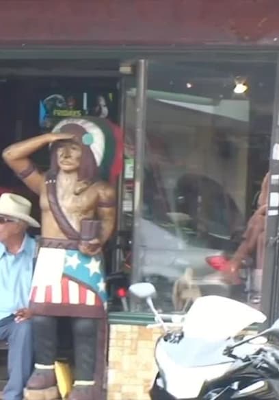 Póster de S01:E08 - Venice Art, Calle Ocho, Boi Bumba, Rainbow Serpent, Food - What to Eat