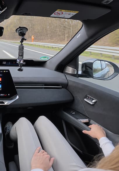 Affiche de S01:E06 - BMW iX3: High-Speed Autobahn Test