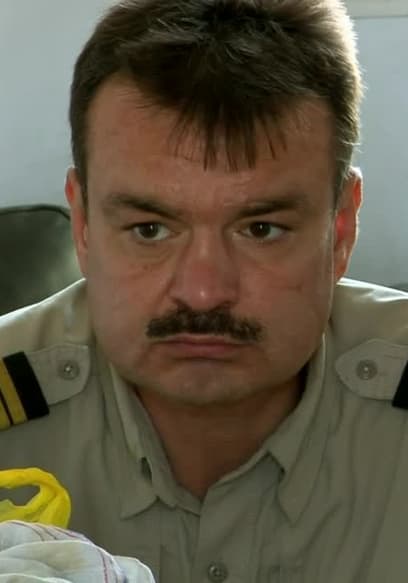 S02:E07 - Kamov Ka-32 and Dredger poster