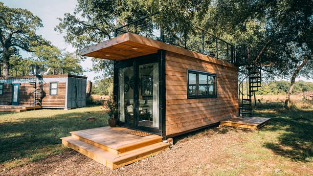 S01:E01 - Container Living & How Small Can You Get?