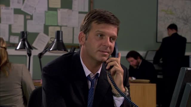 S13:E02 - Asesinatos a La Medida