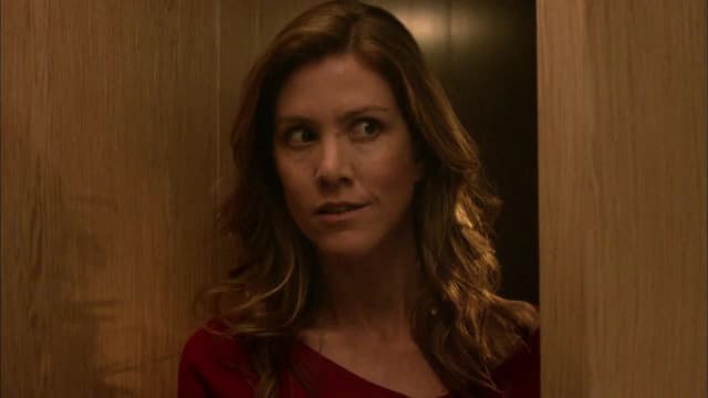 S01:E01 - The Man Who Fell to Earth