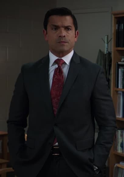 S01:E09 - Scratched poster