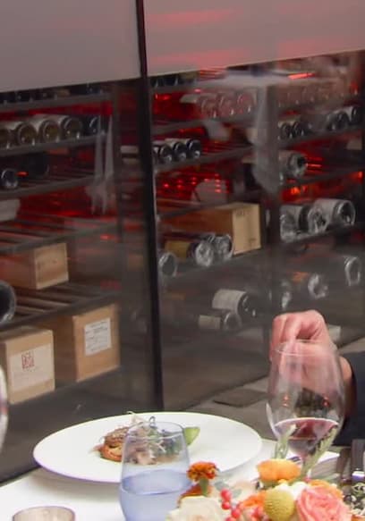 S12:E17 - Restaurant Takeover - Spago poster
