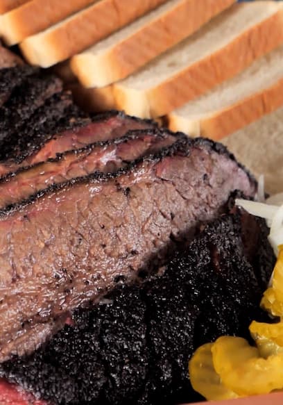S01:E13 - Obsessed With Brisket poster