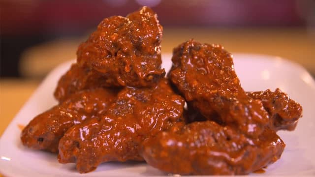 S01:E01 - New York, NY