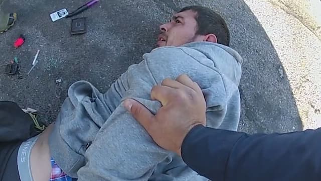 S01:E01 - Police Chase