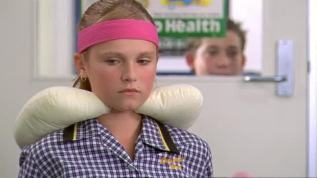 S01:E18 - Family Ties