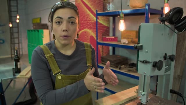 S01:E01 - Bike / Hi-Fi / Kit Bag / Gym Equipment