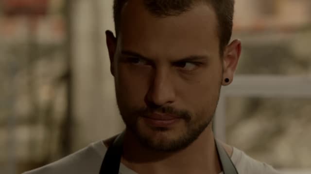 S01:E43 - Salud