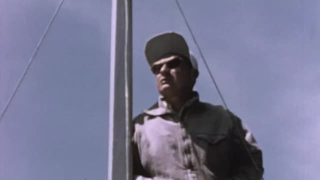 S03:E11 - 1000-Pound Black Marlin With MLB Great Ted Williams: Peru