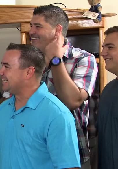 Watch House Crashers S09:E12 - Luxury Suite, Spa Retreat - Free TV ...
