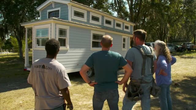 S04:E08 - Tiny Customized Craftsman