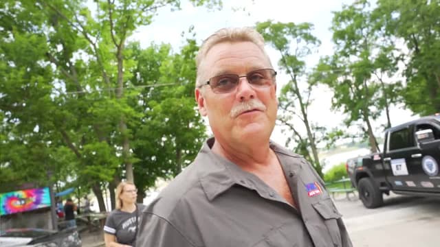 S04:E09 - Rabbit Hash, Kentucky