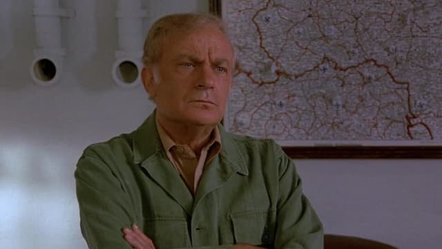 S02:E14 - Charlie's Cherubs / Stalag 3