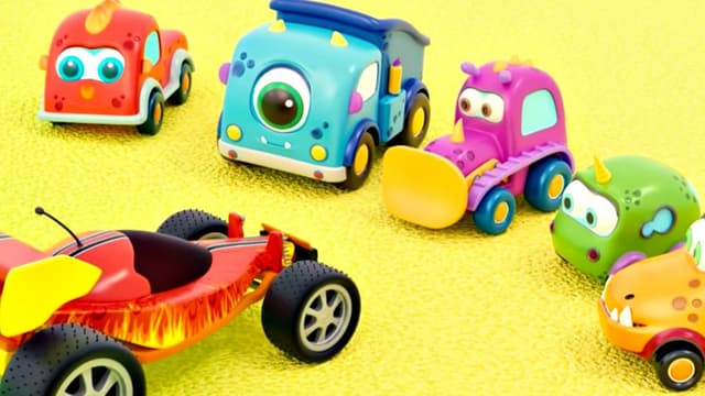 S01:E07 - Racing Car / Building Sand Castle / Sandbox Race / Sand Castle / Origami