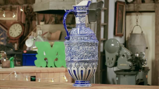 S02:E05 - Gramophone, Blue Pitcher and Meerschaum Pipe