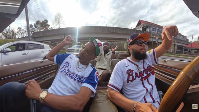 S01:E01 - T.I. & Young Dro