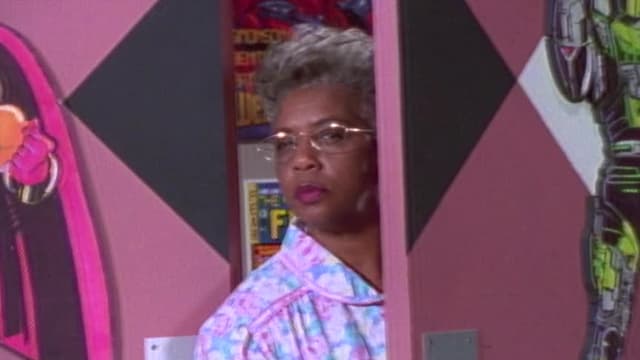 S01:E23 - The Brain in the Attic