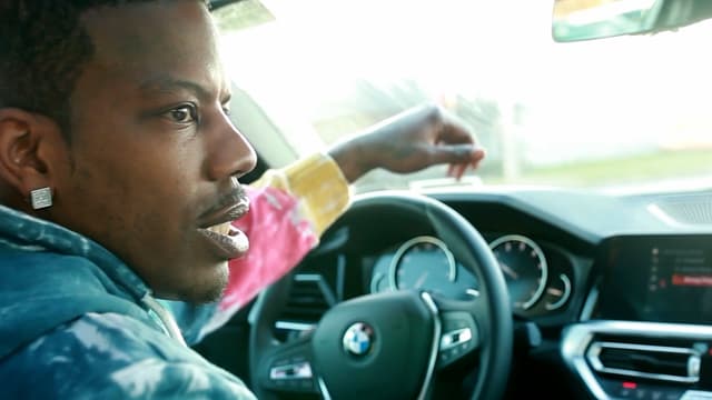 S01:E02 - The Heat Is On