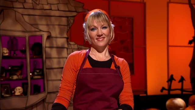 S02:E01 - Evil Clowns