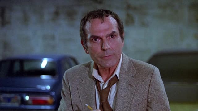 S02:E01 - Murder, Murder on the Wall