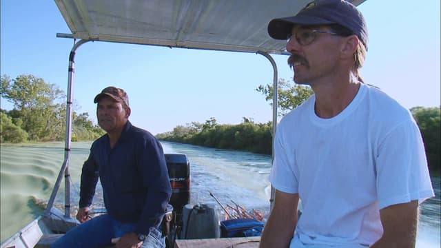 S02:E13 - House Divided