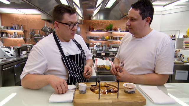 S11:E18 - Wales Main