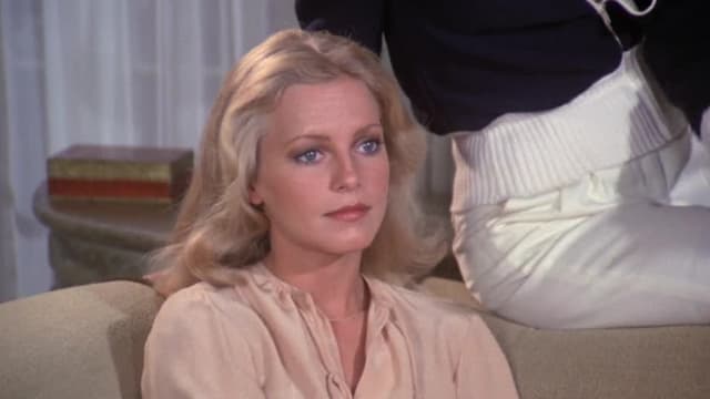 S03:E07 - Haunted Angels