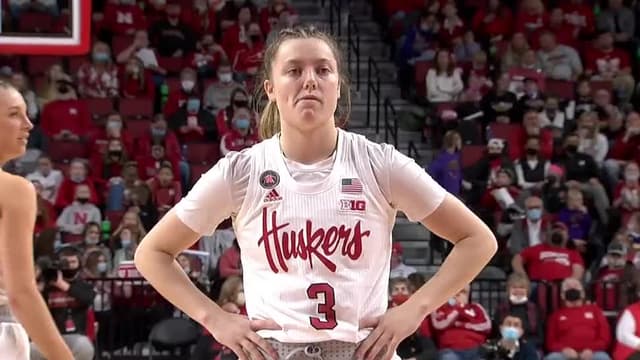 S2022:E01 - Iowa at Nebraska