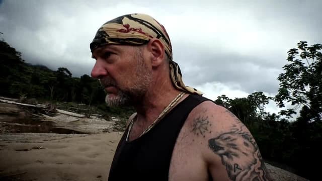 S04:E09 - Survivorman & Son Ecuador