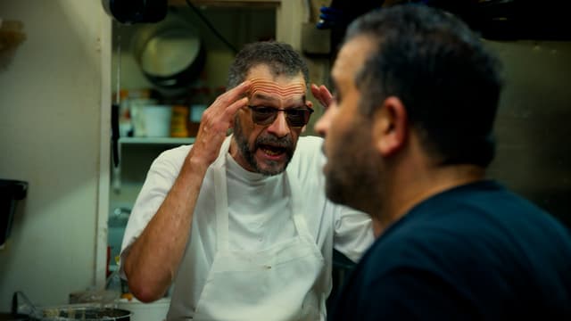 S03:E09 - Lyla’s Family Restaurant, Part 1