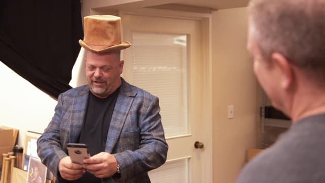 S01:E24 - Lights! Camera! Pawn!